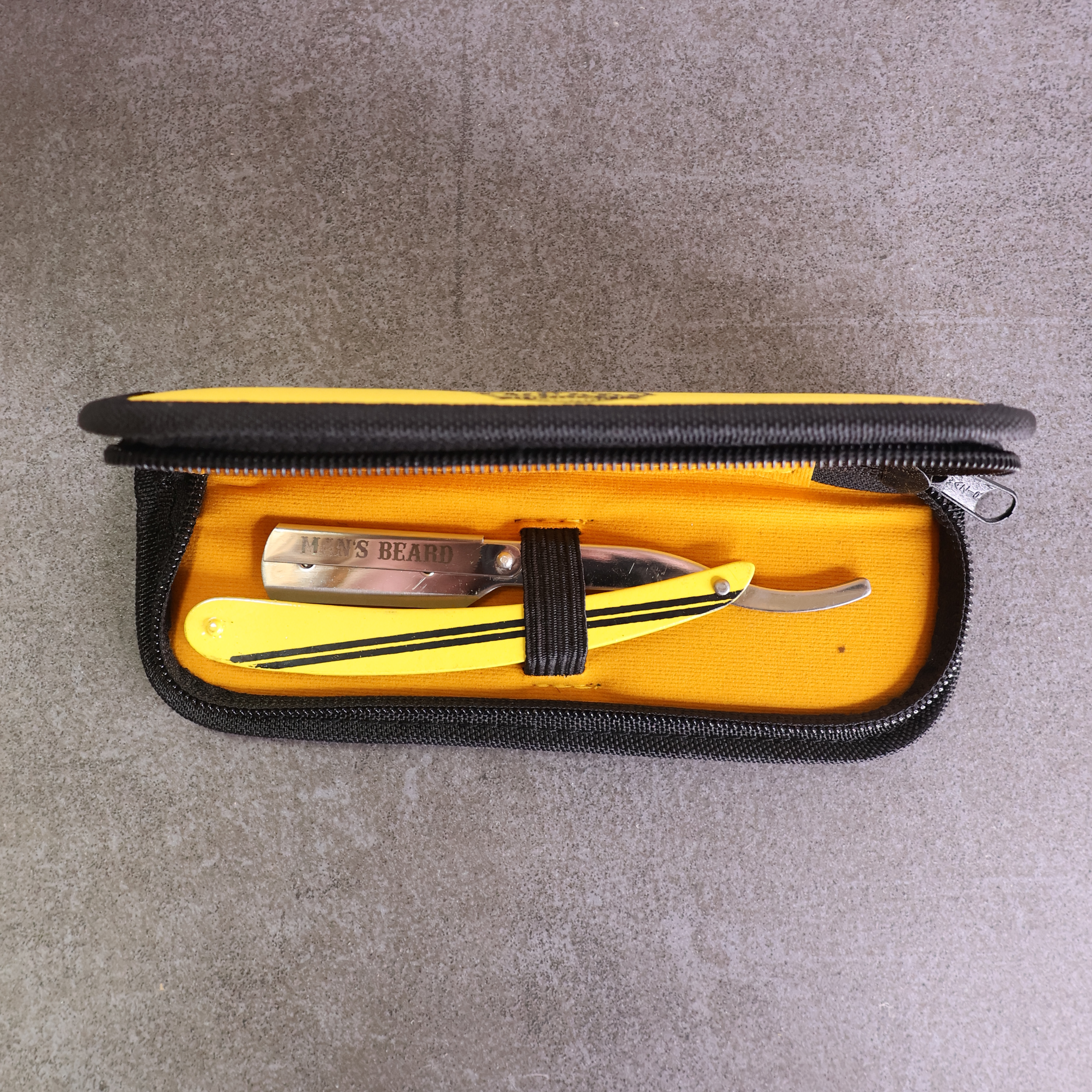 man-s-beard-shavette-jaune-rasoir-barbe-5-lames-trousse image 2