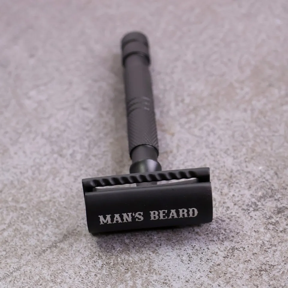 man-s-beard-rasoir-de-s-ret-black-3-pi-ces-5-lames image 1