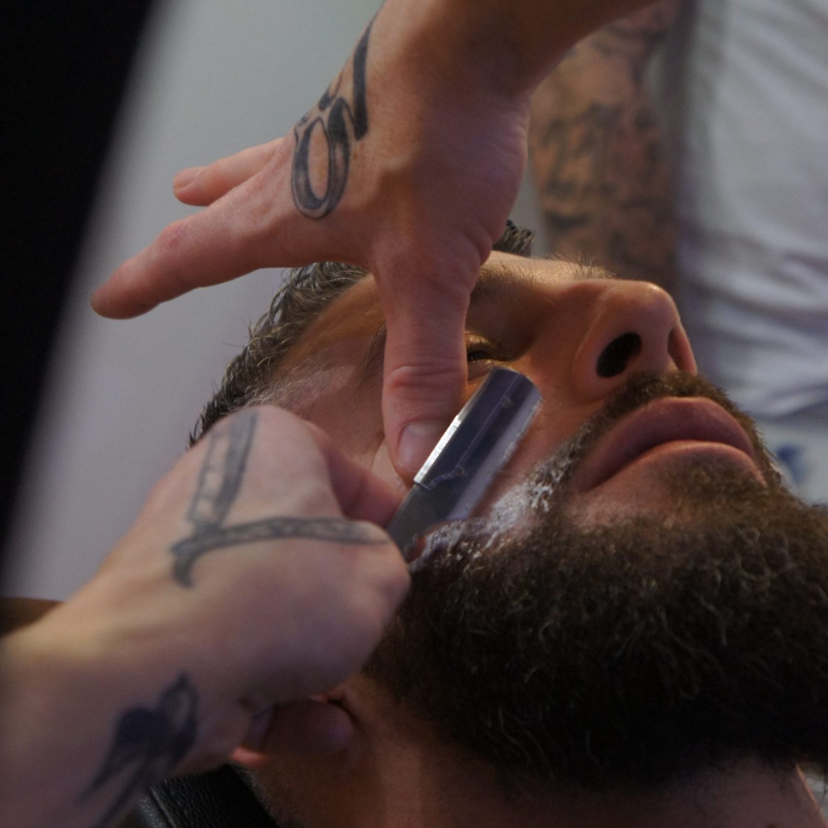 man-s-beard-shavette-silver-polish-rasoir-barbe-5-lames image 4