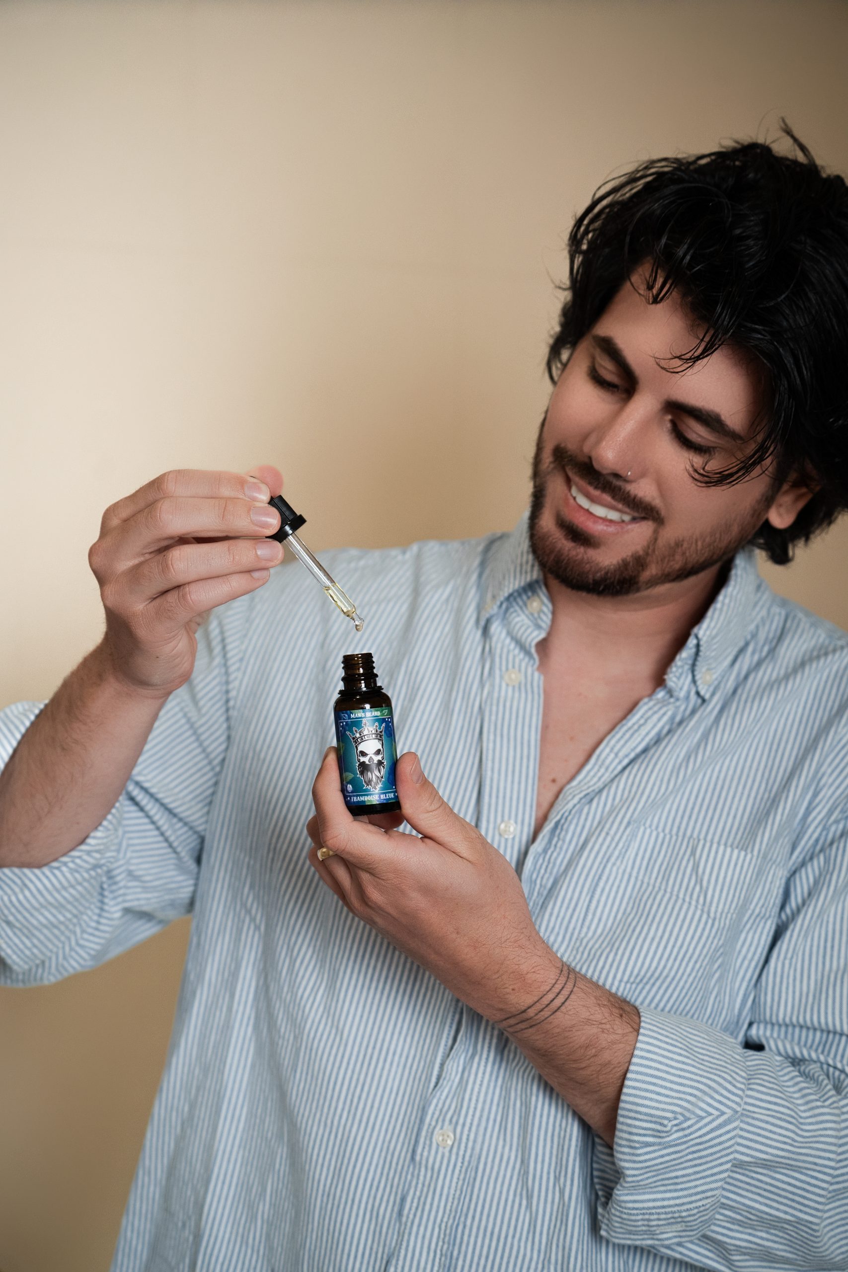 man-s-beard-framboise-bleue-huile-barbe-30ml-dition-limit-e image 4