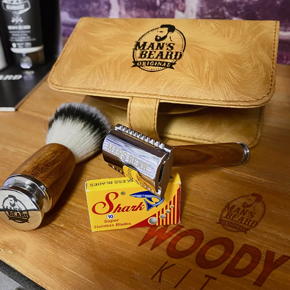 man-s-beard-woody-kit-rasoir-s-ret-bois-blaireau image 1