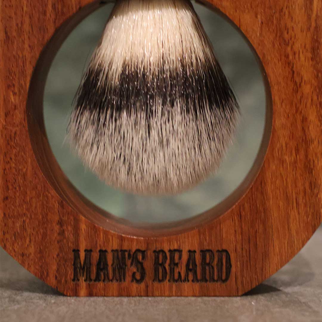 man-s-beard-kit-rasoir-rond-bois-blaireau-pr-sentoir image 4