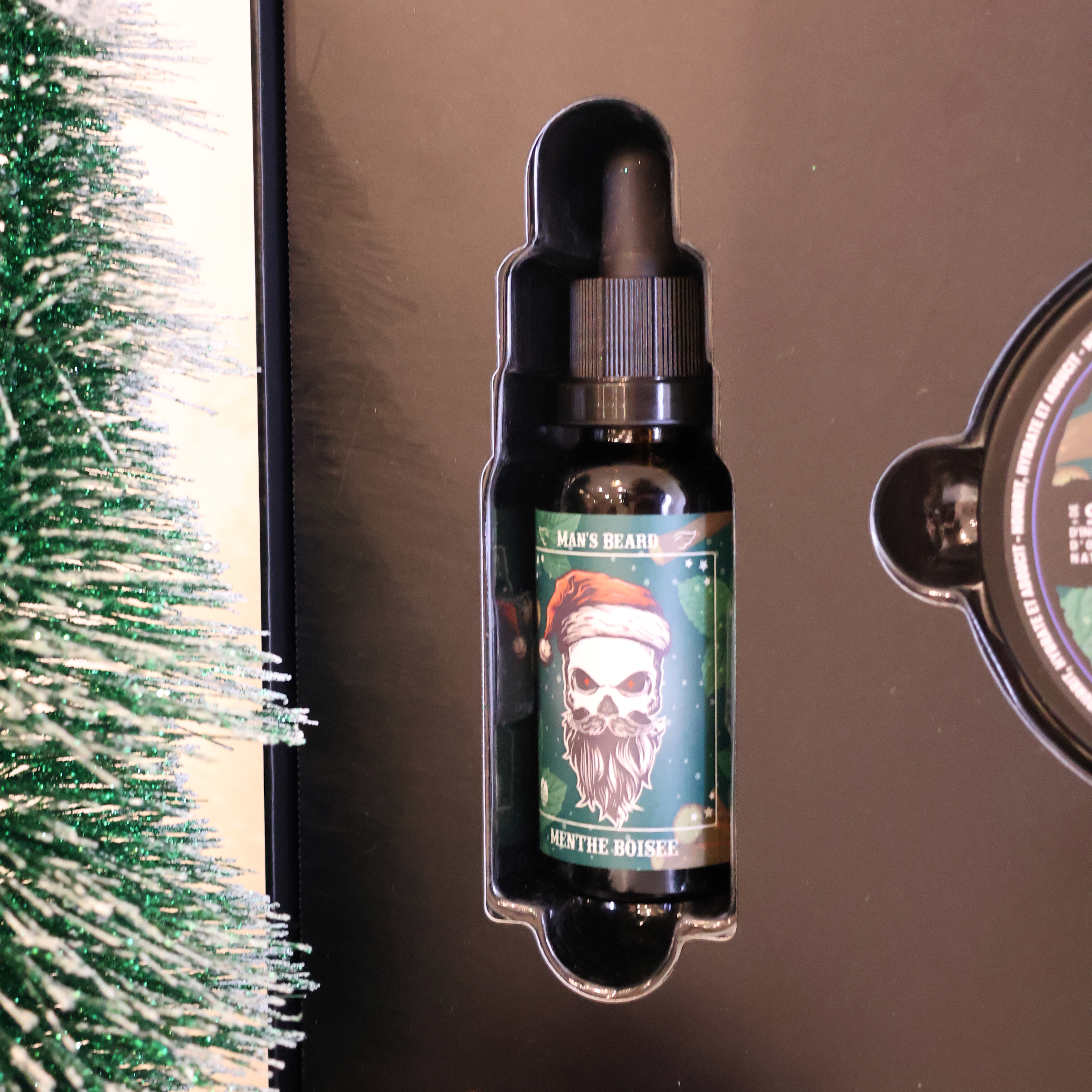 man-s-beard-coffret-barbe-menthe-bois-e-huile-baume image 3