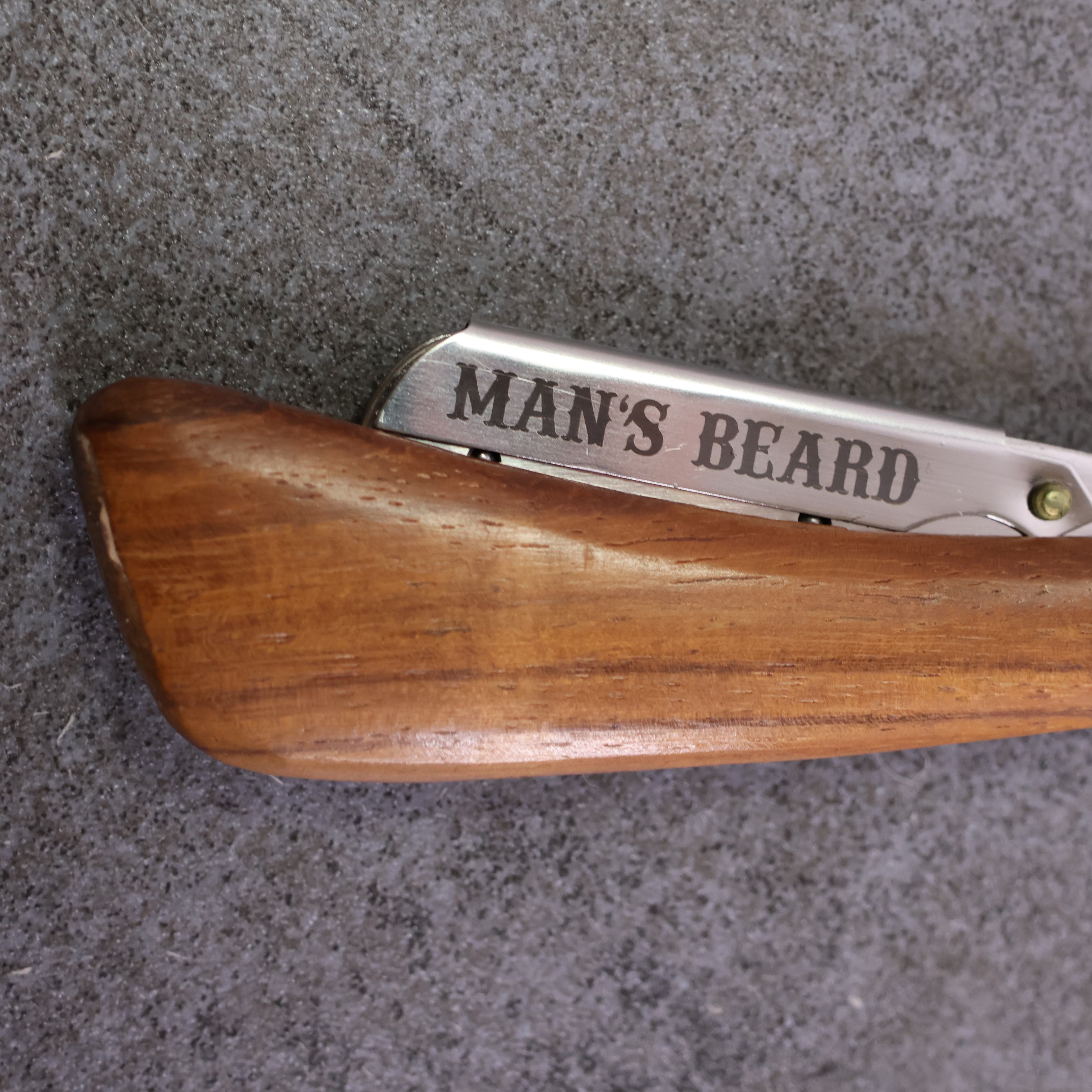 man-s-beard-shavette-old-barber-bois-5-lames-contours image 3